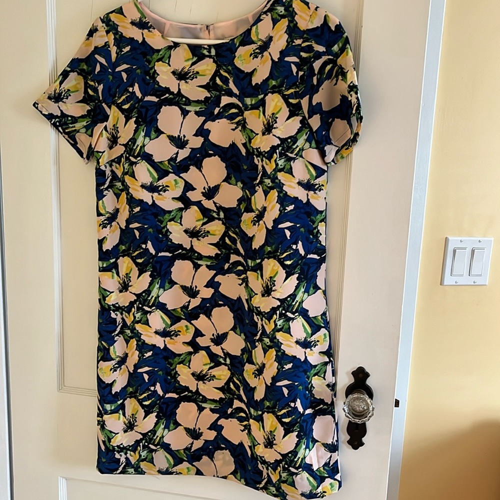 J.crew dress size 4 - Floral Short Sleeves